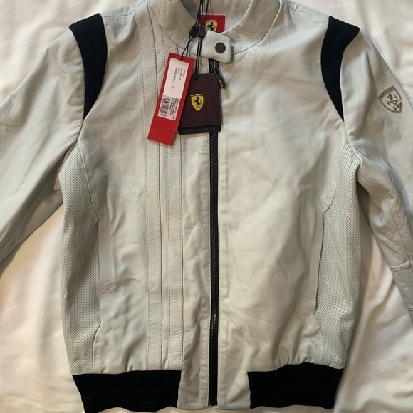 Women Shoulderfit leather perforated driver bomber Scuderia Ferrari jacket - Picture 3 of 16